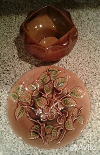 Декоративные-тарелка и кашпо-винтаж зик Конаково