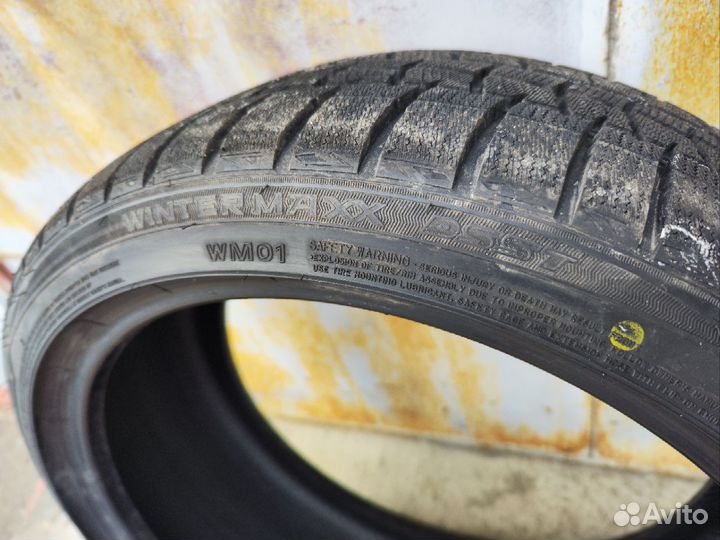 Dunlop Winter Maxx WM01 245/40 R21 96T