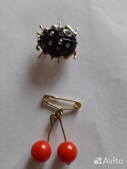 Броши, кольцо широкое и перстни СССР