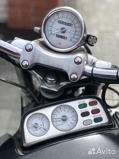Мотоцикл Yamaha V-max 2002 гв