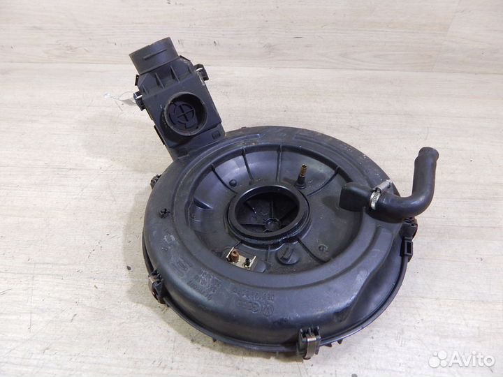 Корпус воздушного фильтра Audi 80 B3