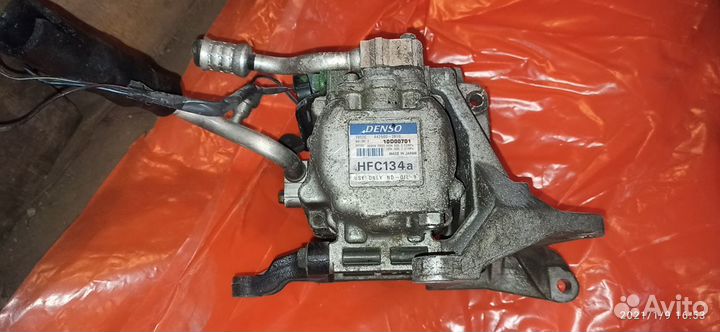 Компрессор кондиционера Subaru Legacy BH5