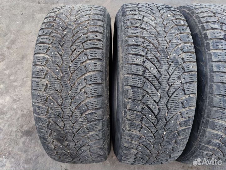 Formula Ice 215/60 R16