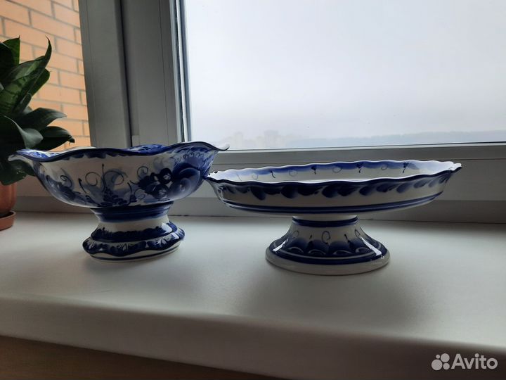 Тортница и ваза Гжель