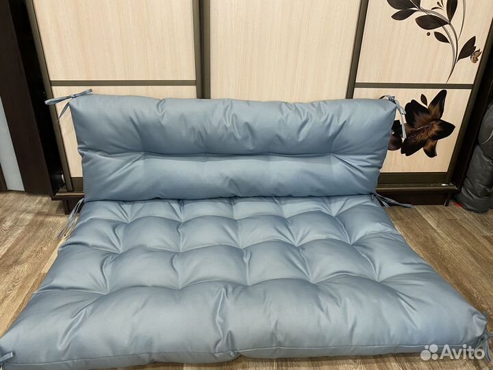 Матрасы, подушки для скамьи, садовой мебели