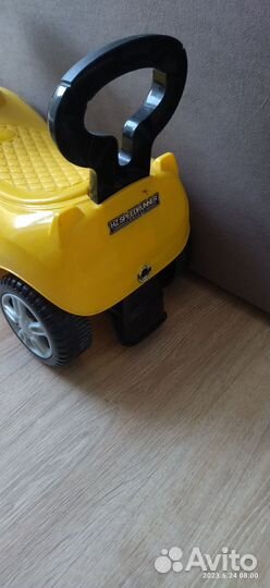 Машинка-каталка, толокар