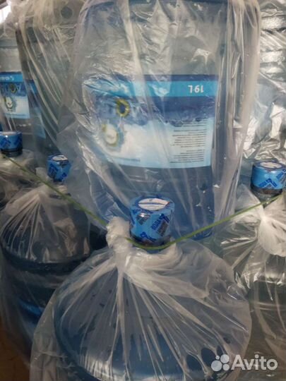 Вода питьевая 19 л. Доставка воды 19л