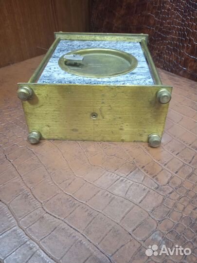 Часы молния настольные