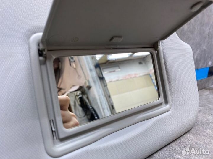 Козырек солнцезащитный передний правый Ford Mondeo