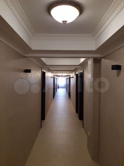 Здание, 3905 м²