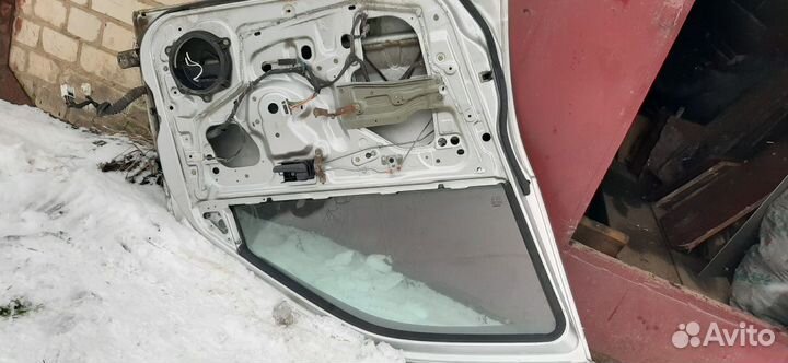 Дверь передняя левая nissan primera p11