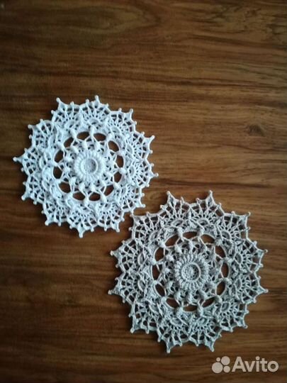 Рельефные салфетки ручной работы