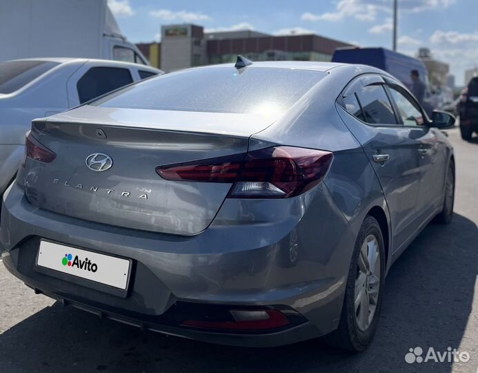 Hyundai Elantra 1.6 AT, 2019, 80 000 км