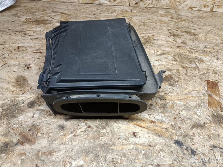 Корпус салонного фильтра BMW e39 левый