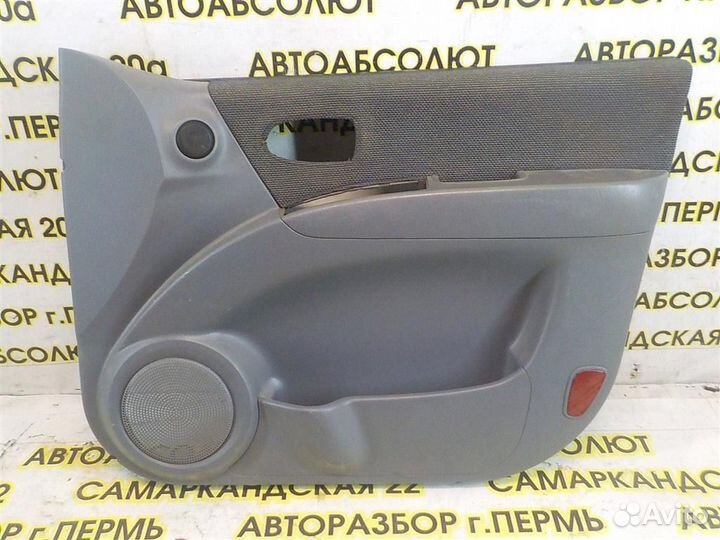 Обшивка двери передней правой Hyundai Matrix 2001