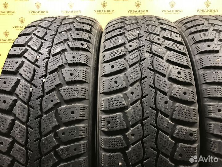 Kumho I'Zen Wis KW19 215/65 R16 98T