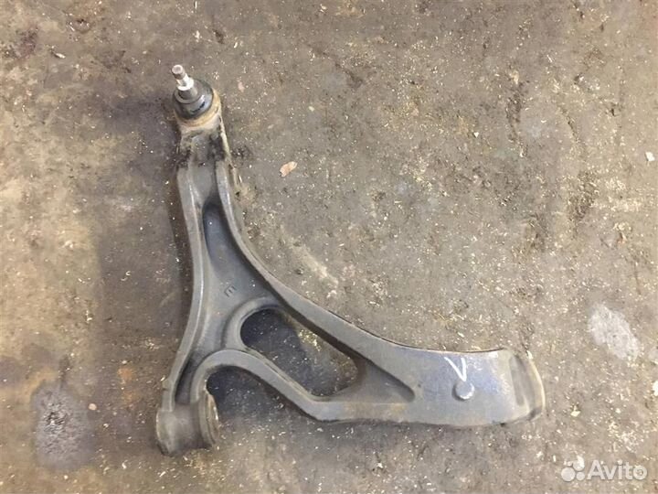 Рычаг передний нижний левый Volkswagen Touareg 7L