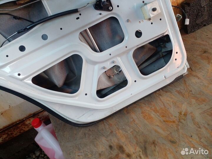 Дверь задняя левая Калина универсал