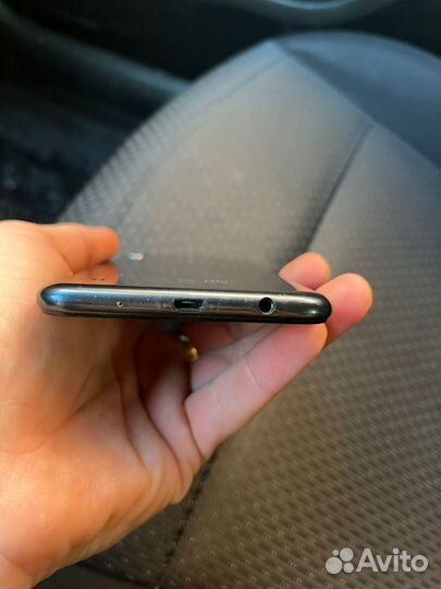 Samsung Galaxy A10, 2/32 ГБ