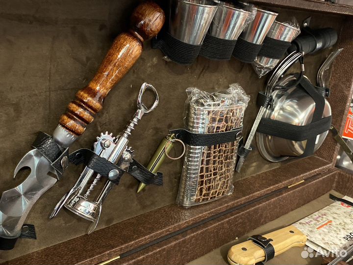 Подарочный набор шампуров в чемодане