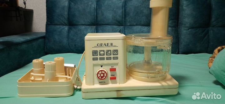 Кухонный комбайн 