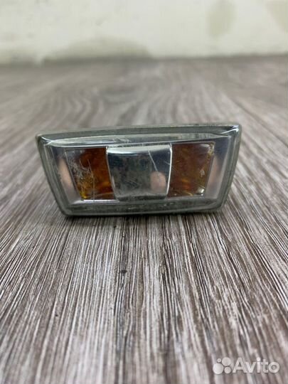 Повторитель поворота передний левый Opel Astra H