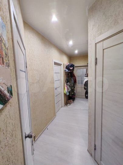 3-к. квартира, 60 м², 1/4 эт.