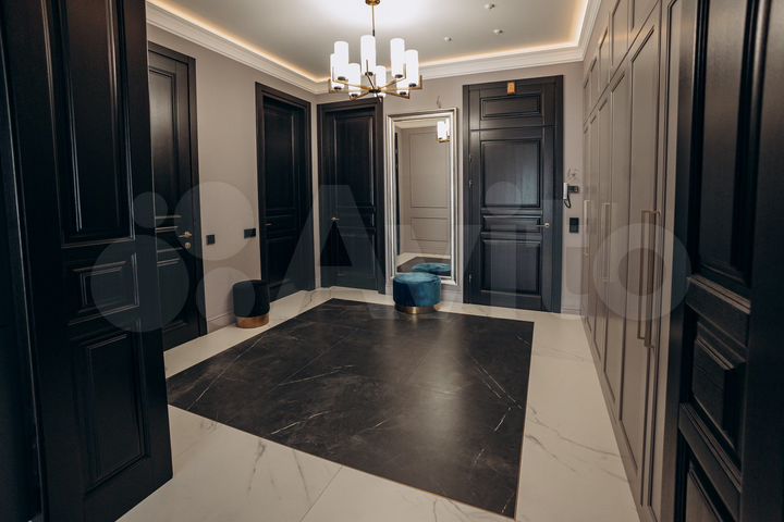 3-к. квартира, 147 м², 2/9 эт.