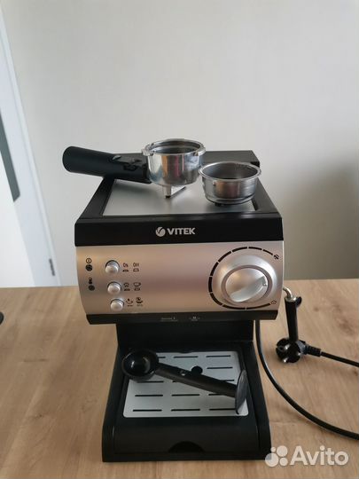 Кофеварка рожкового типа Vitek VT-1511 BK