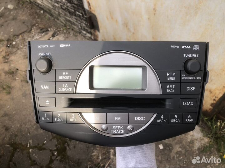 Штатная магнитола toyota rav4