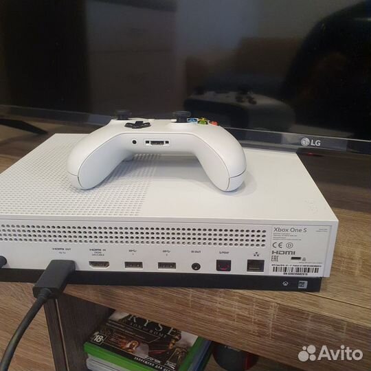 Xbox One S 1Tb