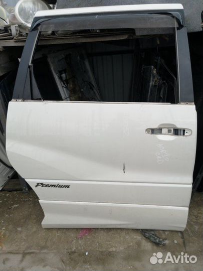 Дверь задняя правая Toyota Estima ACR30