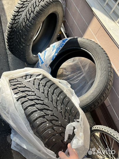 Nokian Tyres Hakkapeliitta 9 SUV 275/50 R21 V