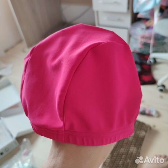 Очки и шапочка для плавания