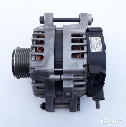 Генератор D4CB Euro 5 три контакта 13.5V 130A б.у