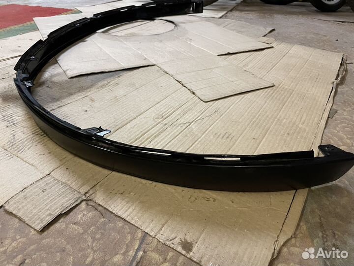 Спойлер переднего бампера Рено Меган 3