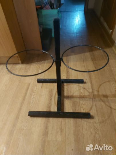 Подставка с мисками 2,8