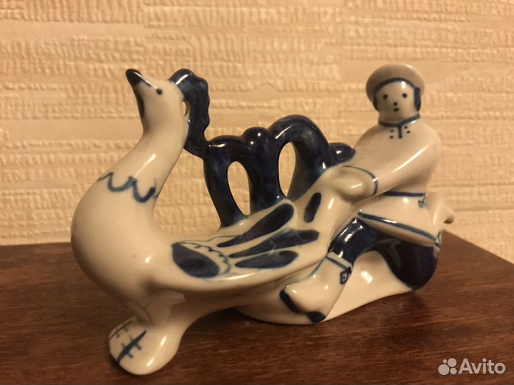 Гжель, витринное хранение