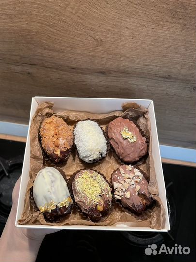 Королевския финики в шоколаде Казань