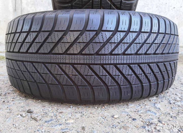 Goodyear Vector 4Seasons 225/50 R17 98V