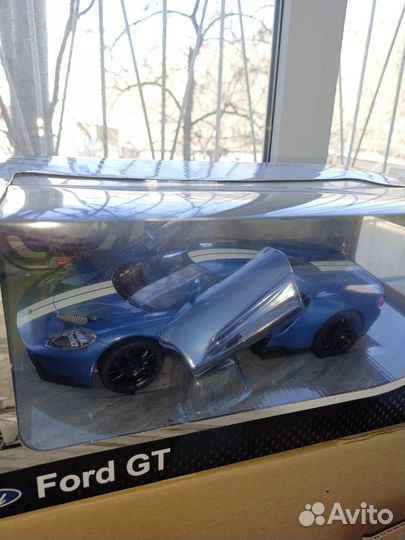 Машинка Форд радиоуправляемая