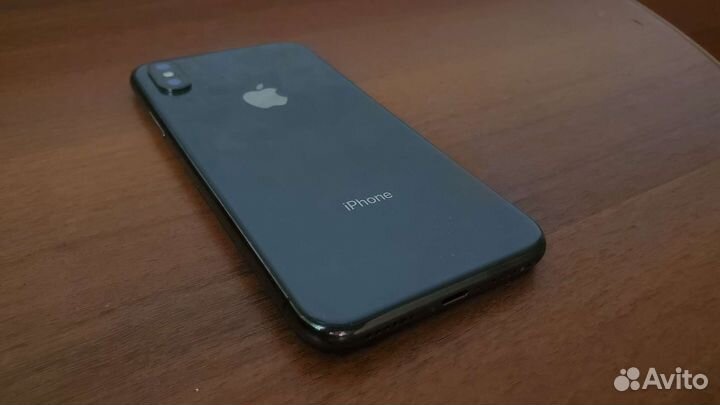 iPhone X, 64 ГБ