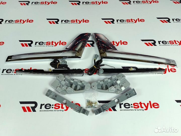 Ресницы в фары Toyota Land Cruiser 200 с16г