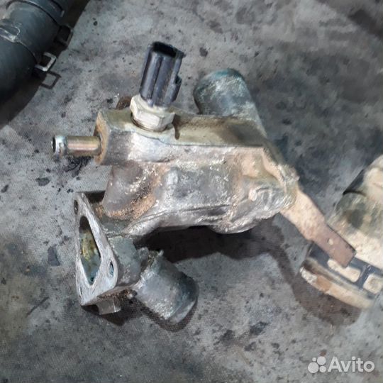 Корпус термостата Мицубиси Лансер 9