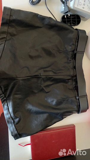 Продам кожаные шорты