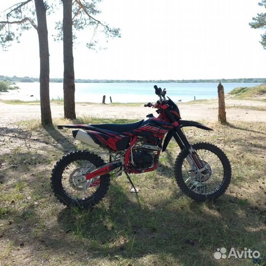 Мотоцикл Bse z10
