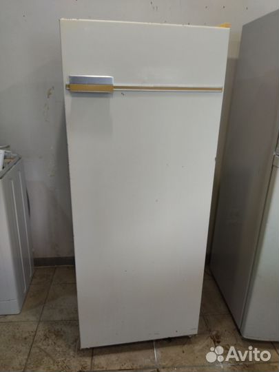 Холодильник Бирюса 145 см