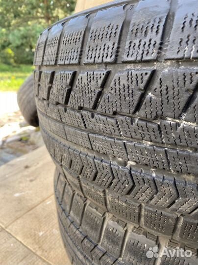 Bridgestone Blizzak VRX 245/45 R19