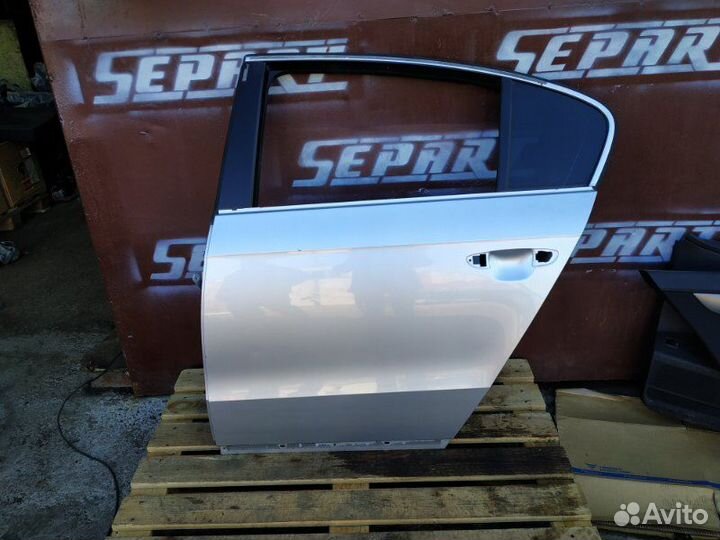 Дверь задняя левая Volkswagen Passat B7 1.4 caxa