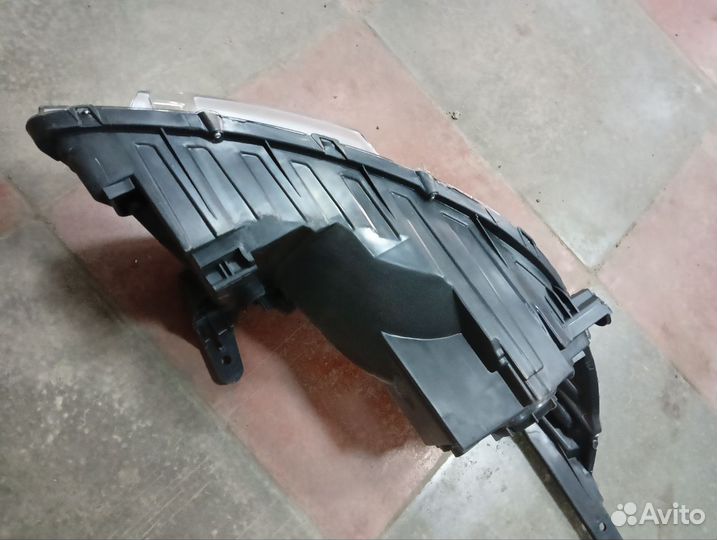 Фара передняя левая под корректор Kia Rio III 2011